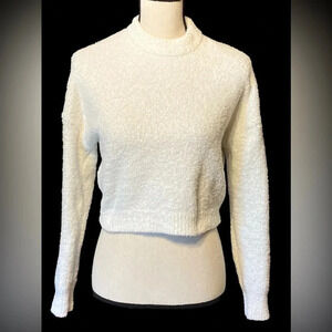 Abercrombie & Fitch cream sweater
BIN #5